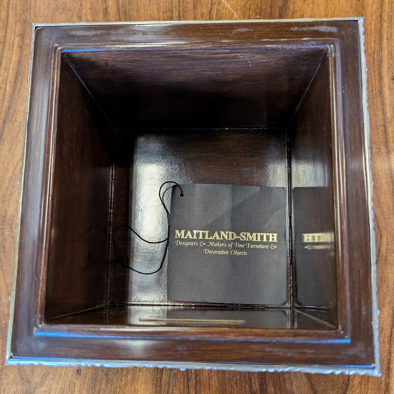 Maitland Smith Decor Box, Brass, Accents<br />
8 x 8 x 9h