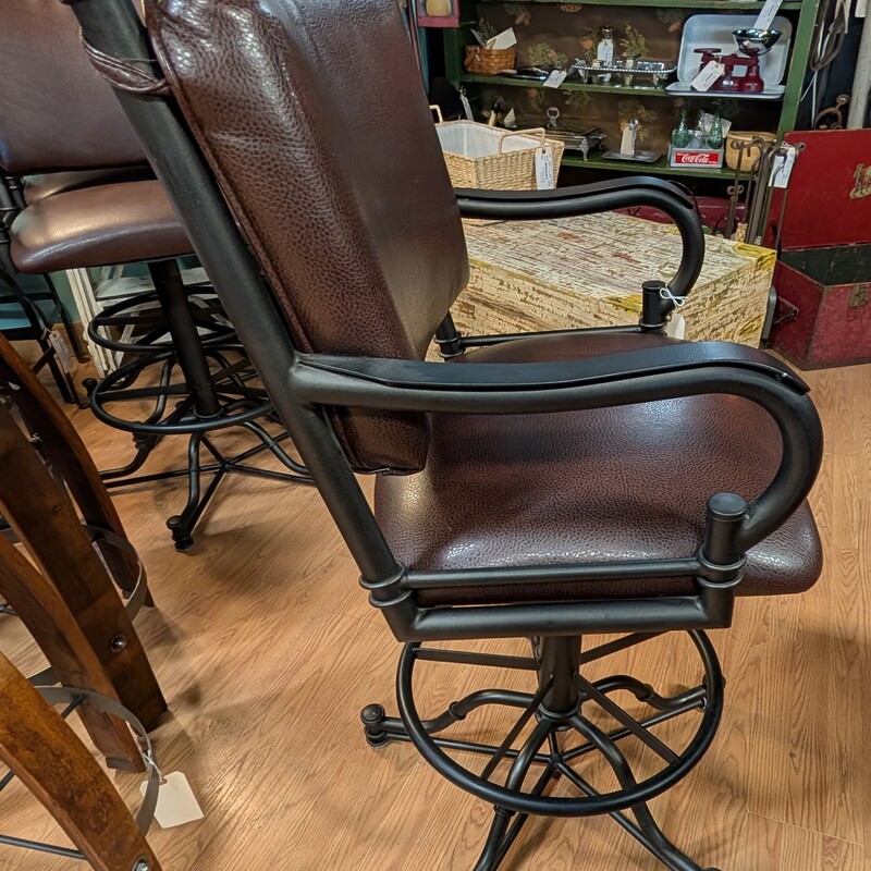 Wesley Allen Tilt Swivel, Brown Leather<br />
28 x 28 x 45h<br />
Seat Height 29in