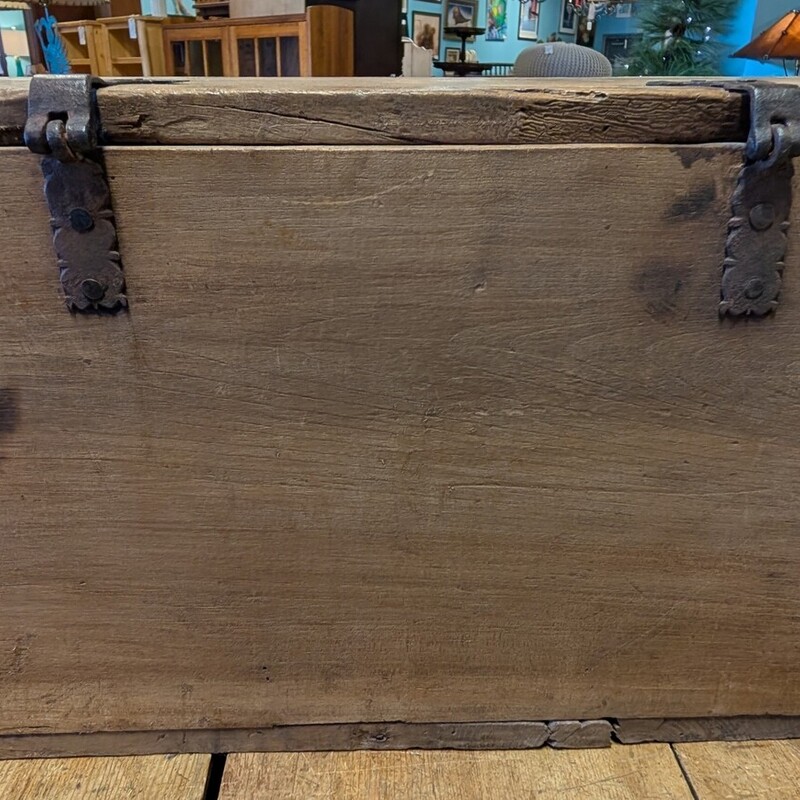 Antique Wood Metal Strap, Ornate, Box<br />
26 x 14 x 12.5h